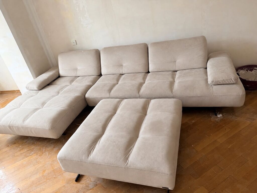 Divan pufiklə birlikdə