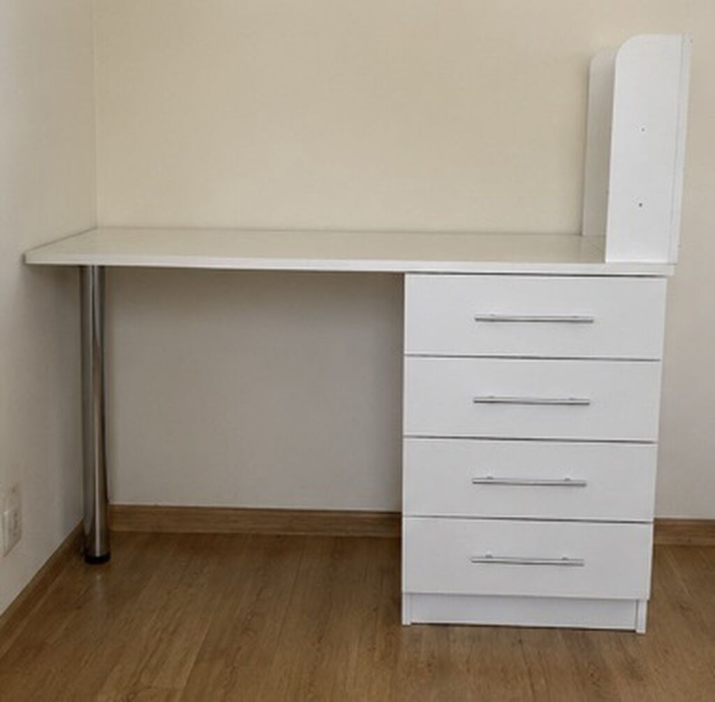 Düz masa, Stulsuz, Polkalı, Siyirməli, MDF — Mebel, Bakı (3)