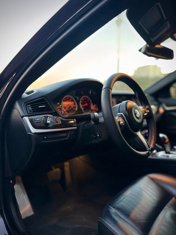BMW 528, 2.0 L, 2015 il, 210 000 km — Avtomobillər, Bakı (9)