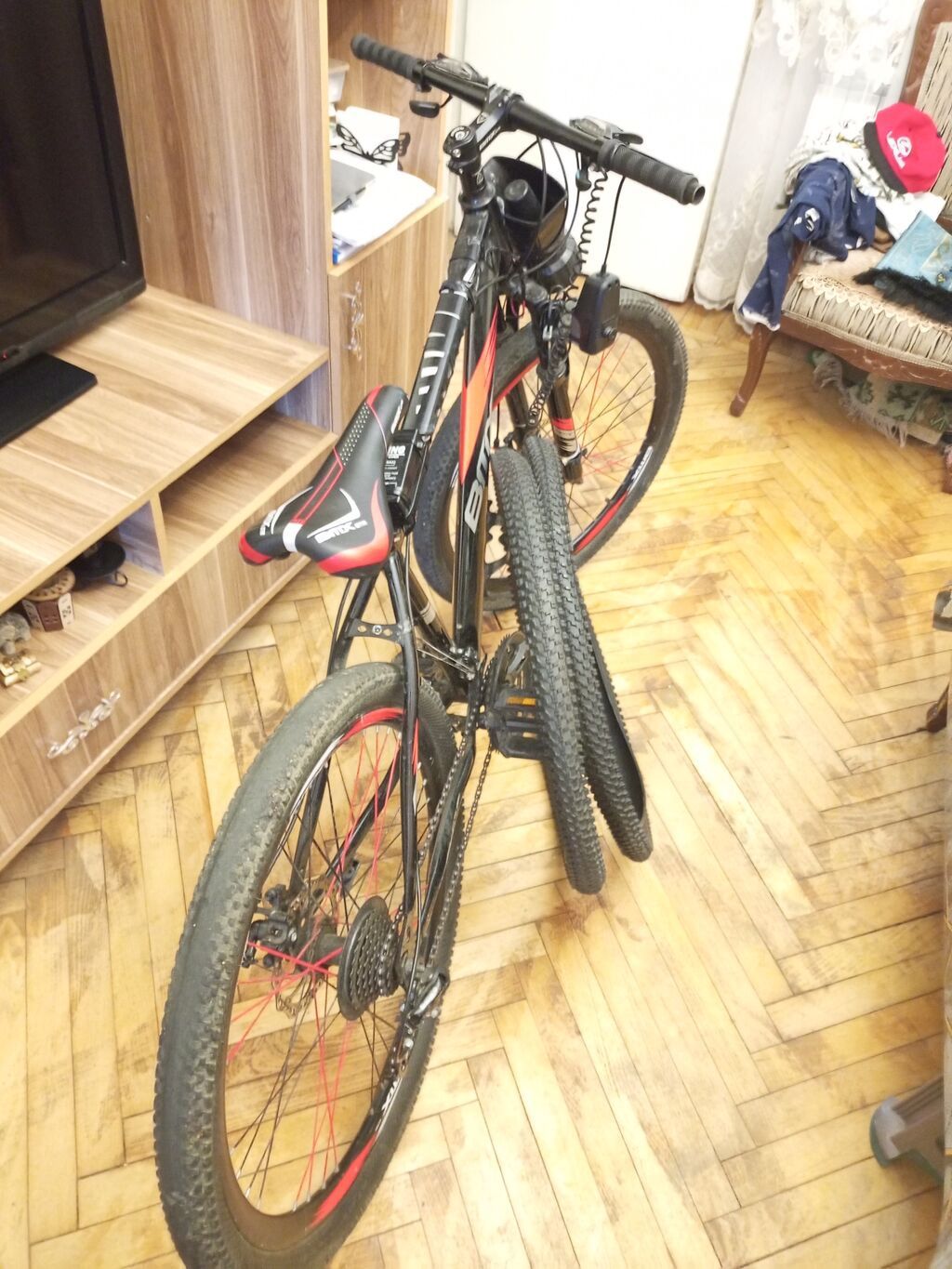 Bmx markalı 26-lıq velosiped qırmızı-qara qarışığ rəng üstündə danq — Dağ velosipedləri, Bakı (5)