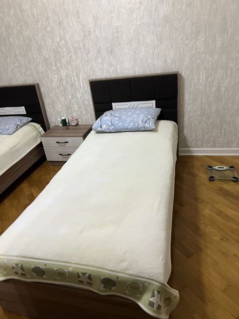 2 təknəfərlik çarpayı, 2 tumba, Yeni