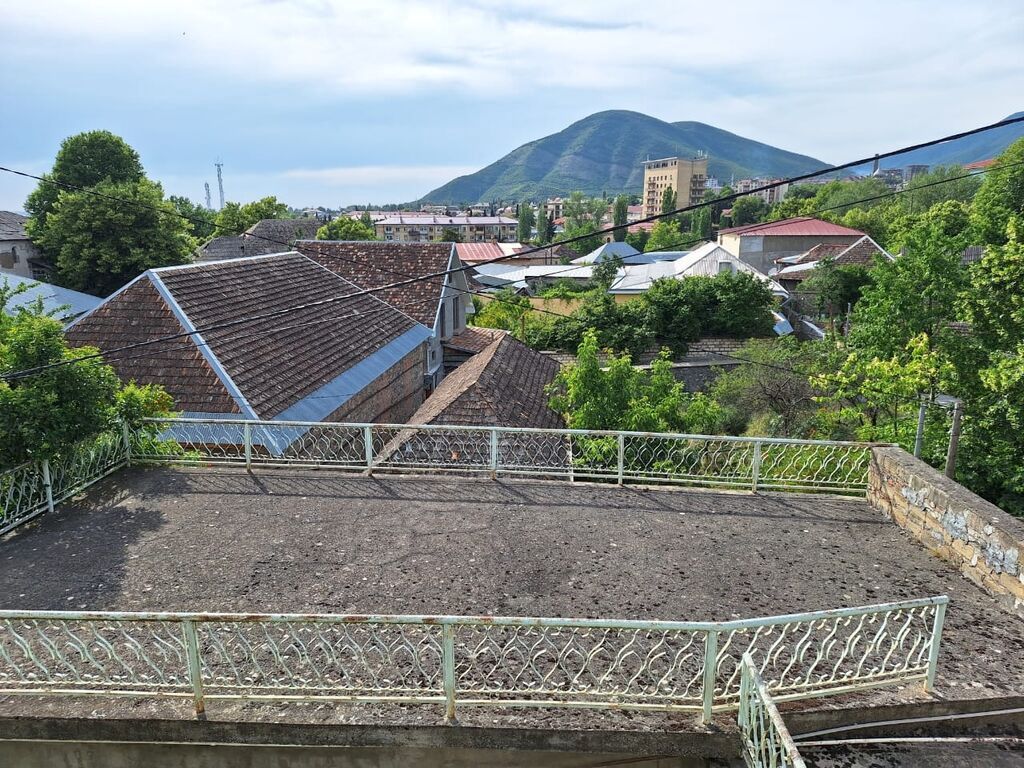 120 kv. m, 3 otaqlı, Kombi, Qaz, İşıq — Daşınmaz əmlak, Şəki (2)