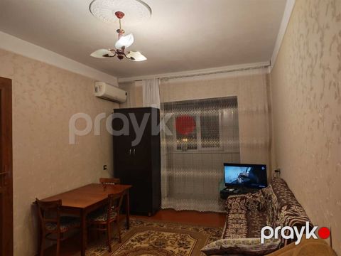 Satılır 2 otaqlı köhnə tikili 45 m²