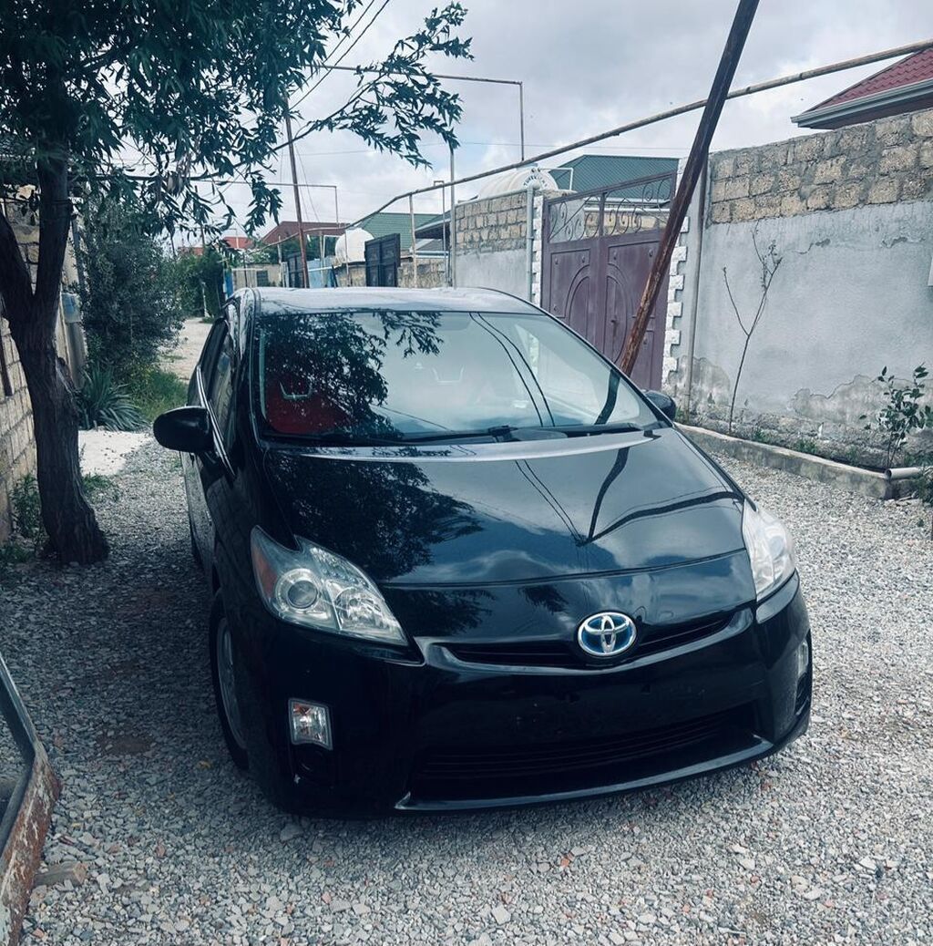 Toyota Prius 1.8 Hibrid, 2011 il, Hetçbek — Avtomobillər, Saatlı (3)