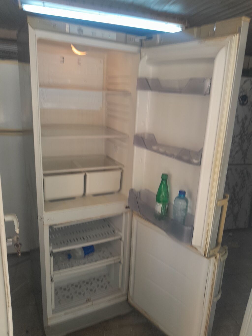 İşlənmiş 2 qapılı Biryusa Soyuducu Satılır, rəng - Gümüşü, Təkərli — Soyuducular, Sumqayıt (2)