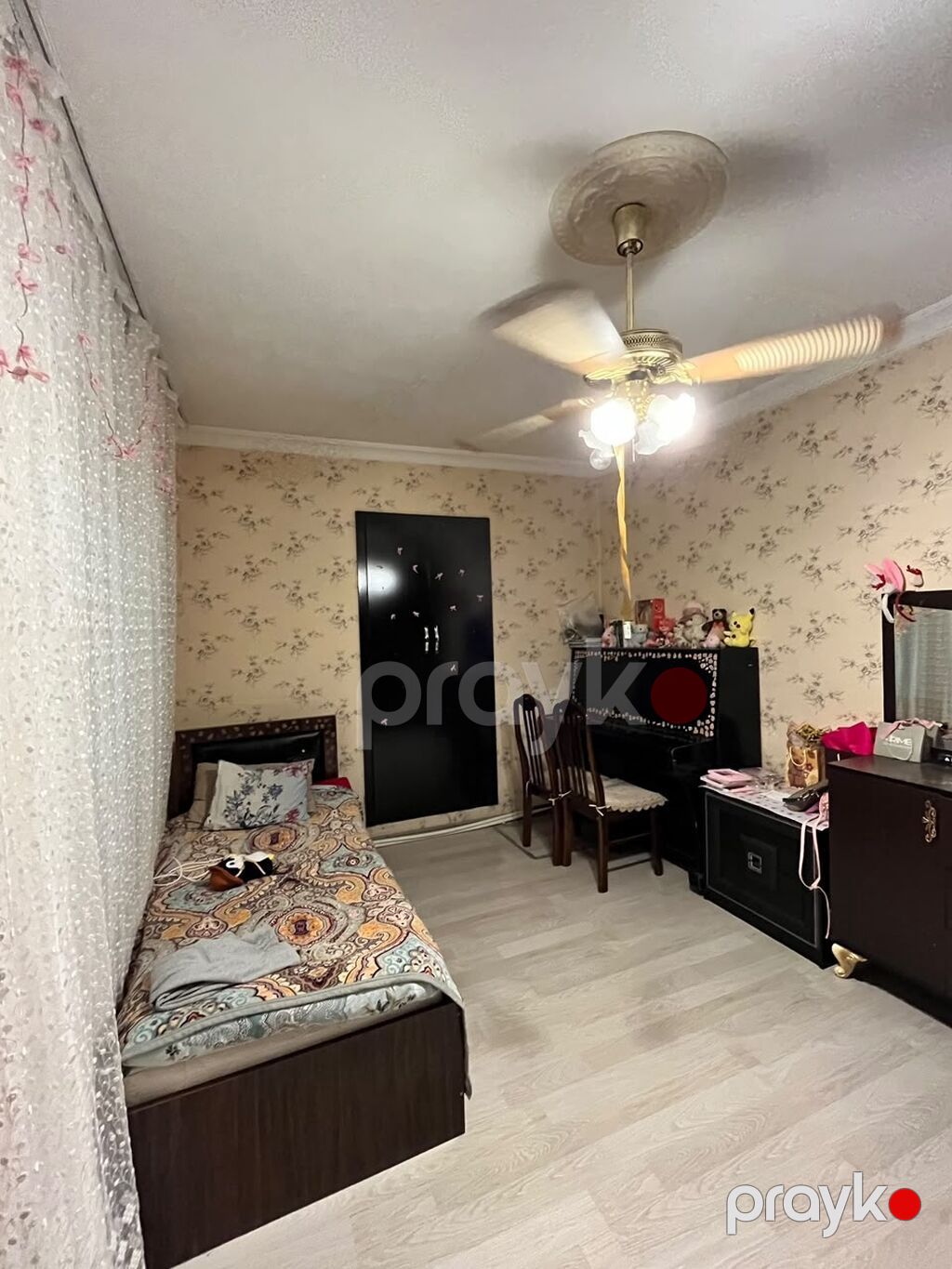 5otaqlı mənzil – insacllar metrosunun yanl 3 mertebeli heyet evin — Daşınmaz əmlak, Bakı (9)