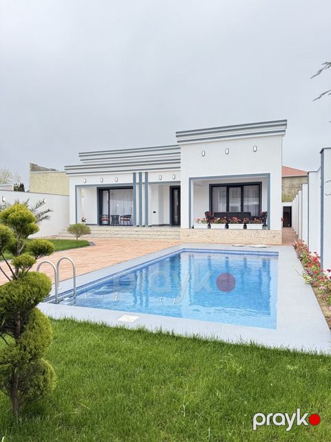 Satılır 4 otaqlı həyət evi/bağ evi 180 m²