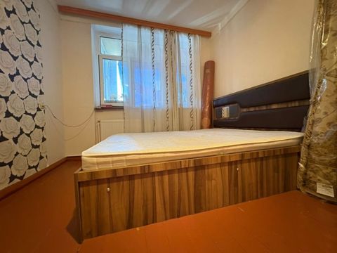 Endirim!!! Taxt 150azn. Baza ve matras var. Unvan Xirdalan. *N17