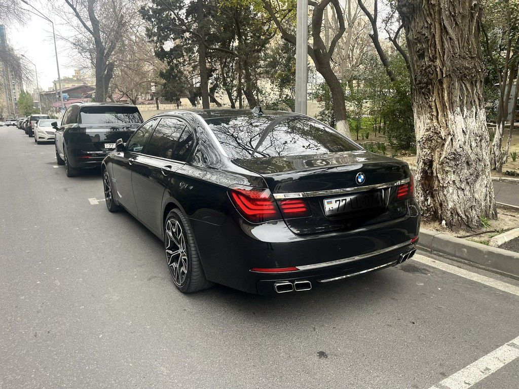 BMW 750, 4.4 L, 2010 il, 179 000 km — Avtomobillər, Bakı (5)