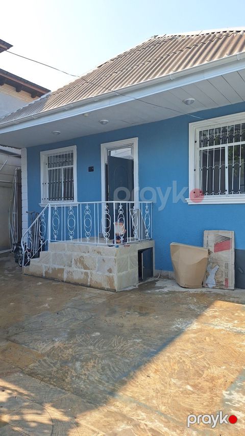 Satılır 3 otaqlı həyət evi/bağ evi 100 m²