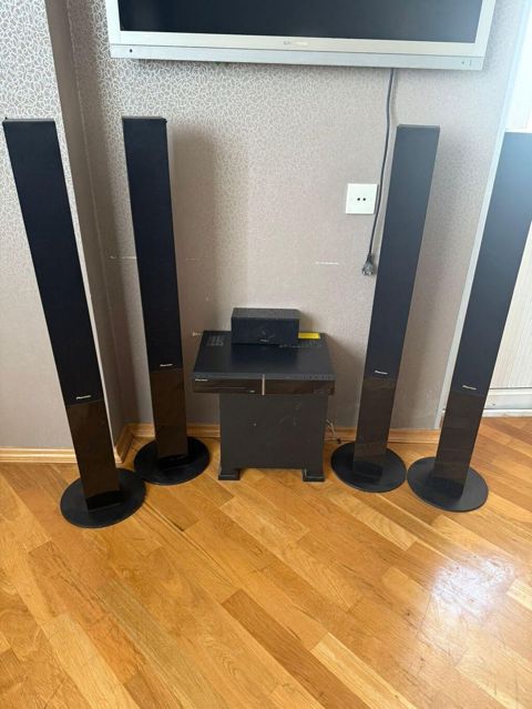 Ev kinoteatri Pioner.qiymet 80 man.bir tek pultu yoxdur onagore