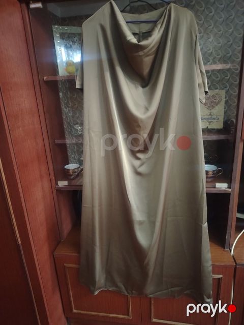 Zeytun-yaşıl rəngdə qadın uzun don/kimono tipli üst geyimi. -