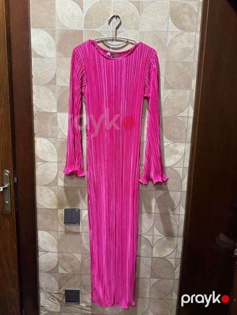 Qadın uzun libaslar – 3 modellik set 1) Tünd çəhrayı pliseli maxi — Bakı