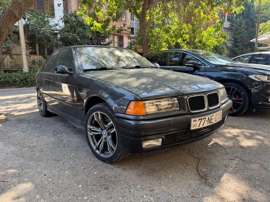BMW 323, 2.5 L, 1993 il, 300 000 km — Avtomobillər, Bakı
