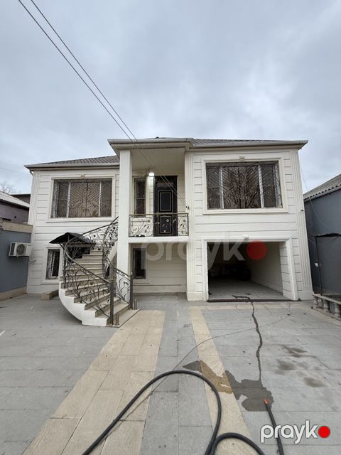 Satılır 5 otaqlı həyət evi/bağ evi 210 m²