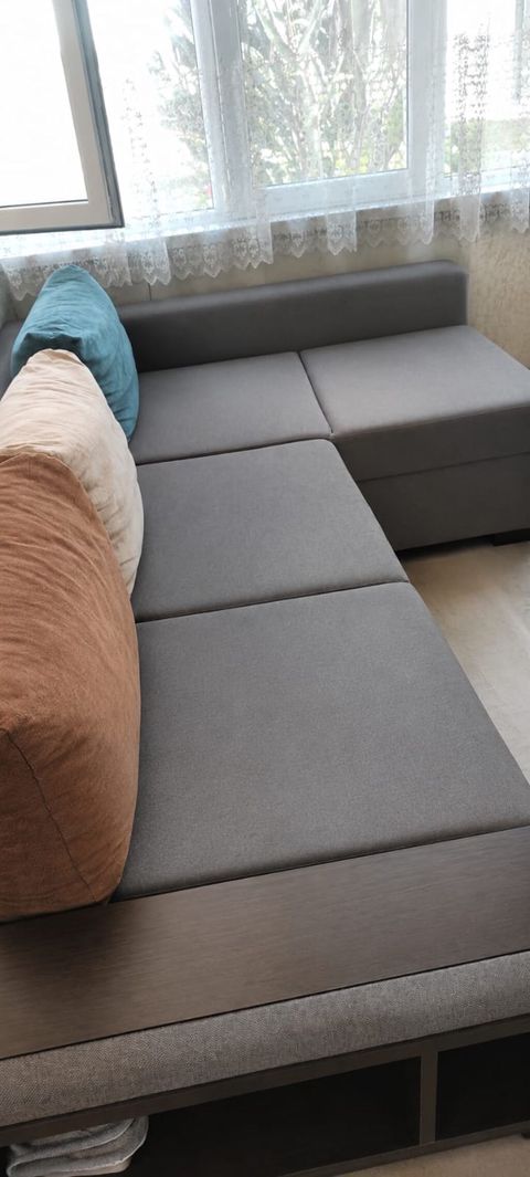 Künc divan, altı bazalı