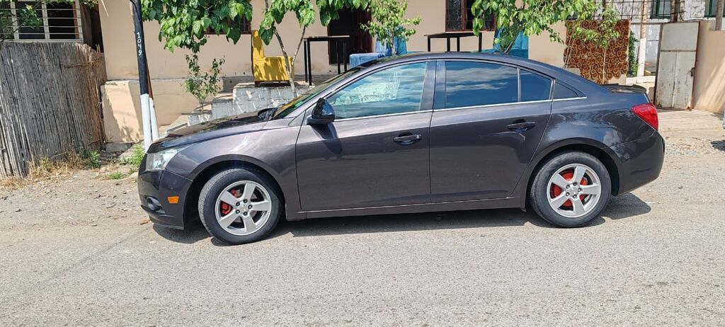 Chevrolet Cruze: 1.4 l | 2014 il 295 km Sedan — Avtomobillər, Tovuz (3)