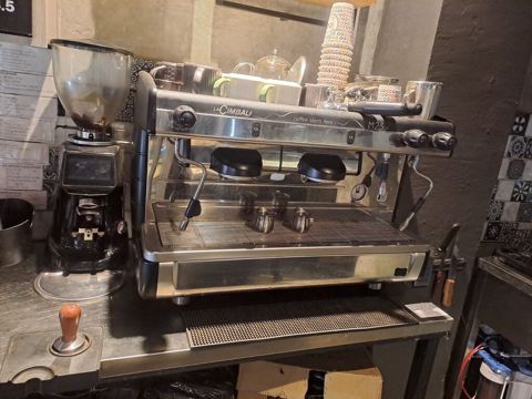 La Cimbali M23UP – peşəkar espresso kofe aparatı - Kafelər və