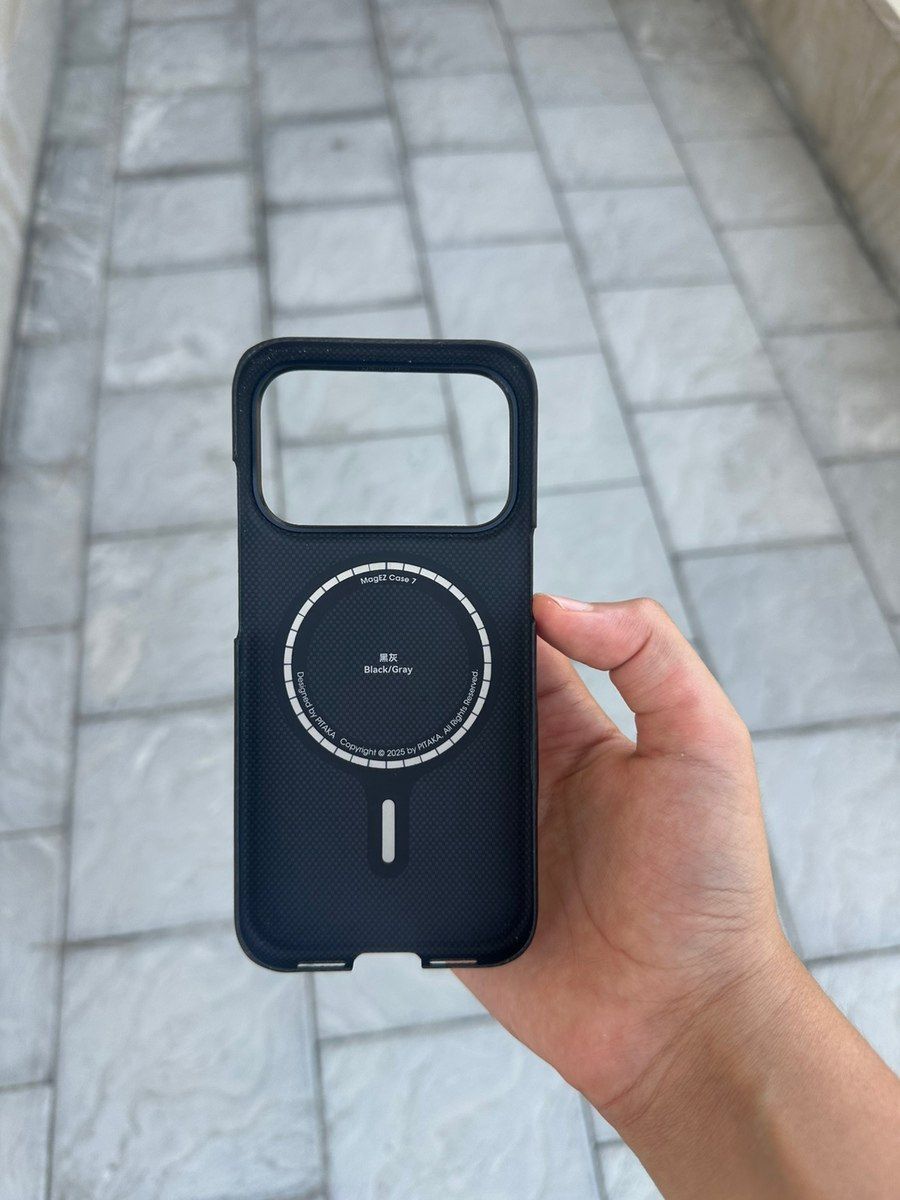 Apple iPhone 17 Pro arxalığı — Mallar, Bakı (2)