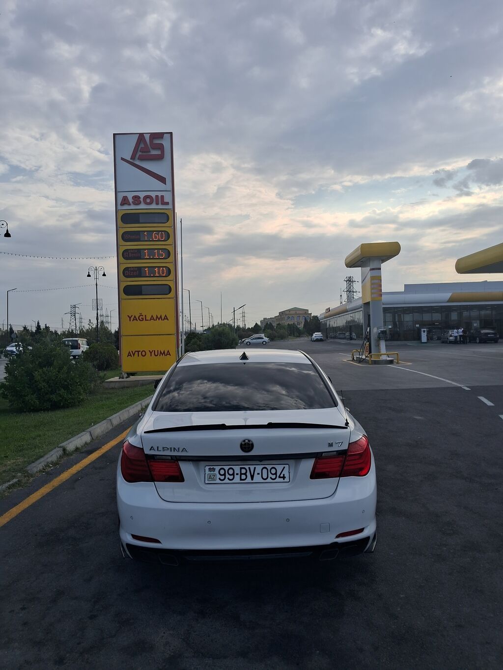 BMW 750: 4.4 l | 2011 il Sedan — Avto, Novxanı (9)