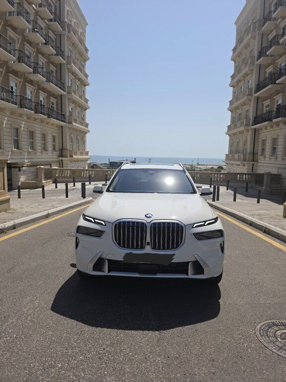BMW X7, 3.0 L, 2023 il, 44 000 km — Avtomobillər, Bakı