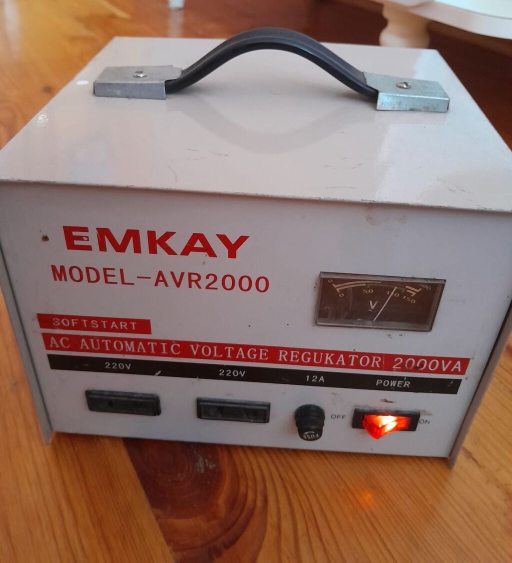 EMKAY MODEL-AVR2000 avtomatik gərginlik tənzimləyicisi