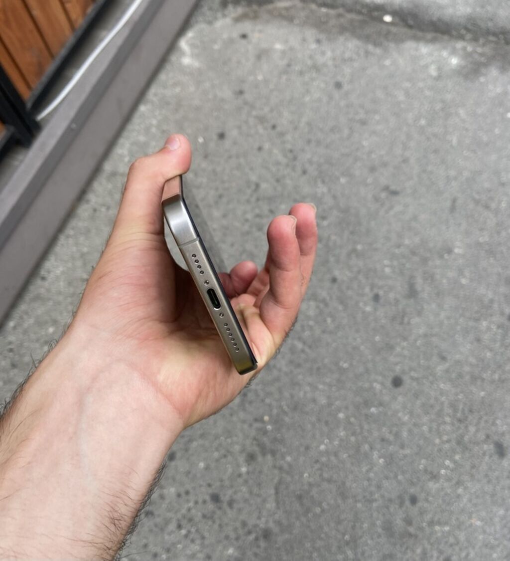 Gümüşü, Simsiz şarj — Apple iPhone, Bakı (4)
