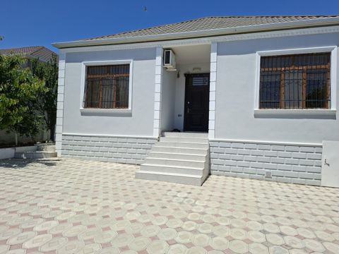 Satılır 4 otaqlı həyət evi/bağ evi 126.5 m² — Bakı