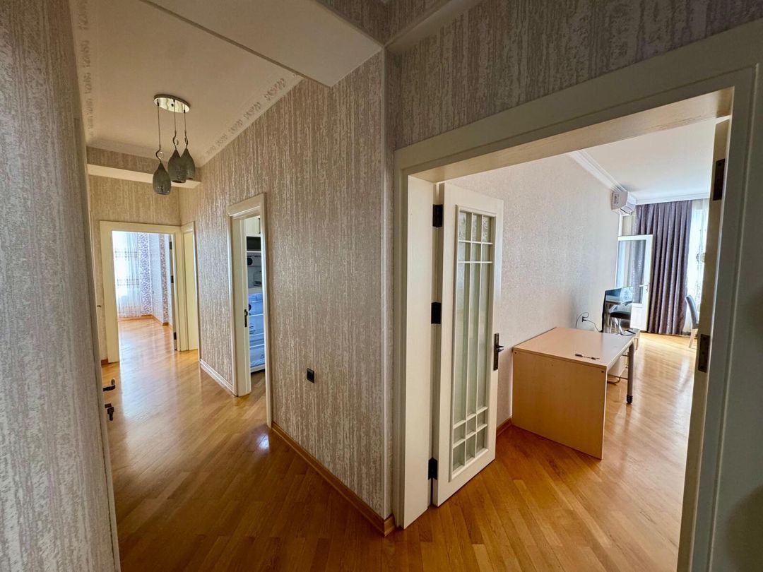İcarəyə verilir 3 otaqlı yeni tikili 131 m² — Mənzil, Bakı (7)