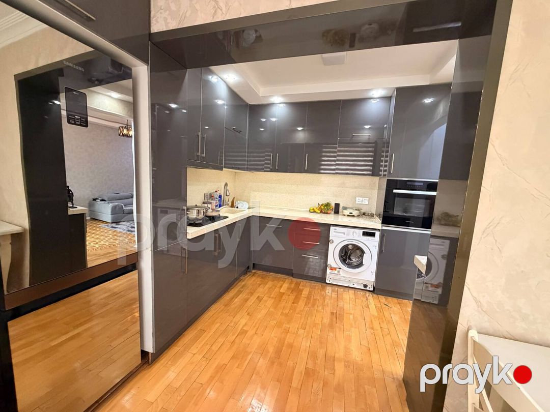 Satılır 4 otaqlı köhnə tikili 110 m² — Mənzil, Bakı (4)
