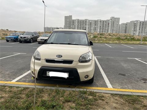 Kia Soul: 2 l | 2011 il Krossover