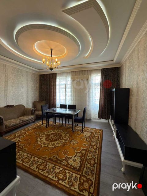 İcarəyə verilir 3 otaqlı köhnə tikili 90 m²