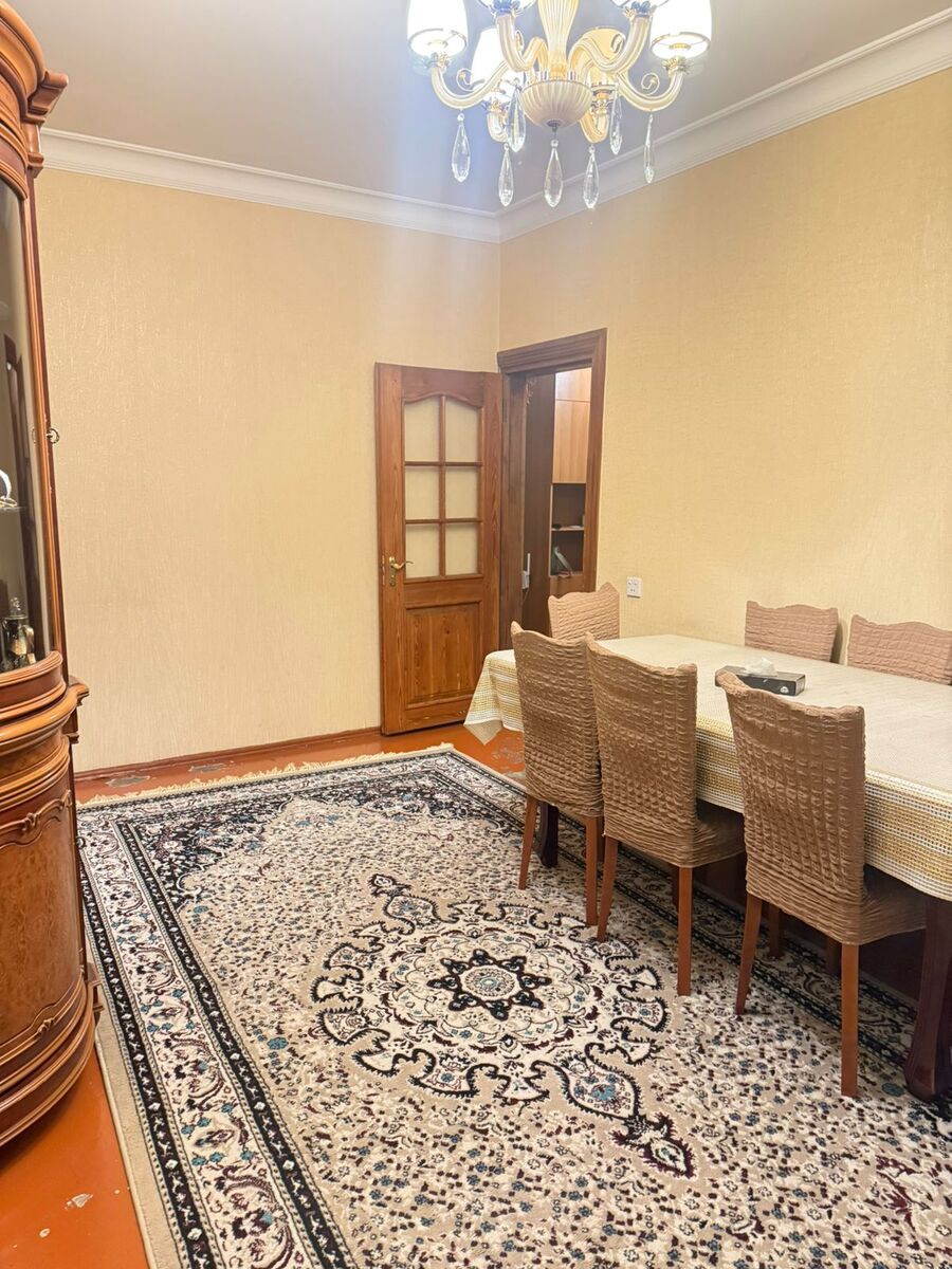 Satılır 4 otaqlı köhnə tikili 100 m² — Mənzil, Bakı (2)