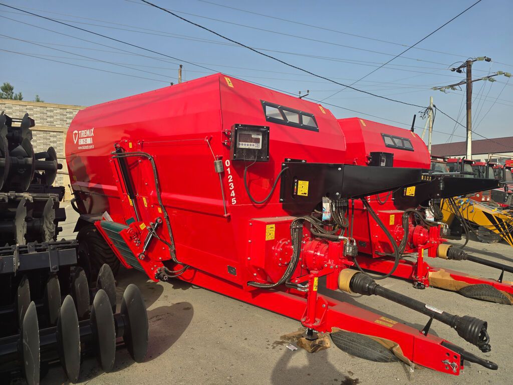 Tiremix Y-12 yem qarışdırıcı və paylayıcı qoşqu - Brend/model: Ak — Kənd təsərrüfatı avadanlığı, Bakı (5)
