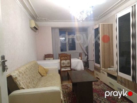 Satılır 2 otaqlı köhnə tikili 45 m²