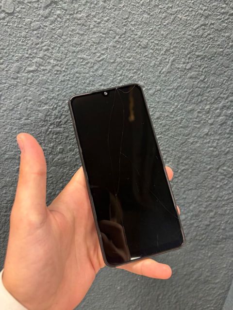 Samsung Galaxy A33, 128 GB, rəng - Qara, Qırıq