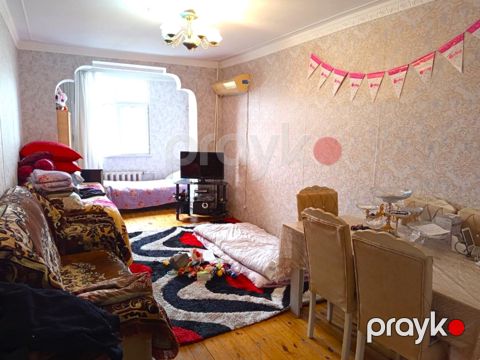 Satılır 2 otaqlı köhnə tikili 60 m²