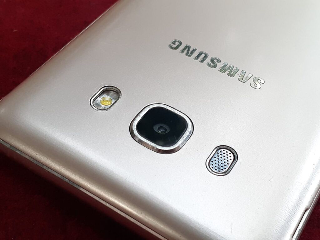 Samsung Galaxy J5 2016, 16 GB, rəng - Qızılı, Zəmanət, Düyməli, Sensor — Samsung, Gəncə (3)