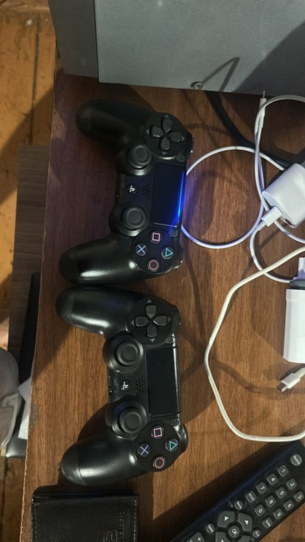PlayStation 4 Slim oyun konsolu Xüsusiyyətlər: - Model: PS4 Slim — Elektronika, Gəncə (2)
