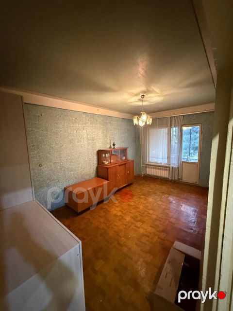 Satılır 4 otaqlı köhnə tikili 105 m²