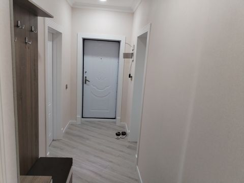 3-otaqlı mənzil, Şəki r., 90 m²
