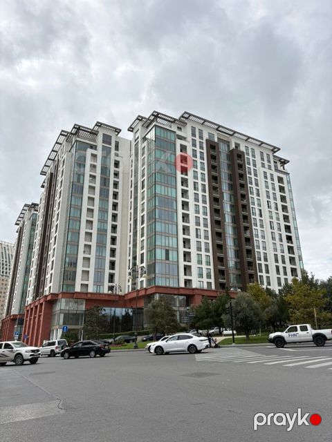 Satılır obyekt 950 m²