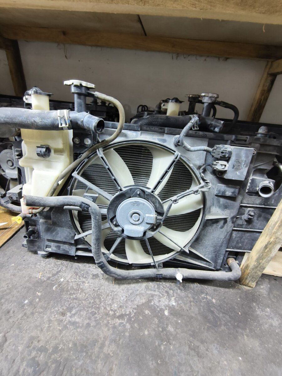 Toyota Prius su radiatoru — Ehtiyat hissələri və aksesuarlar, Bakı
