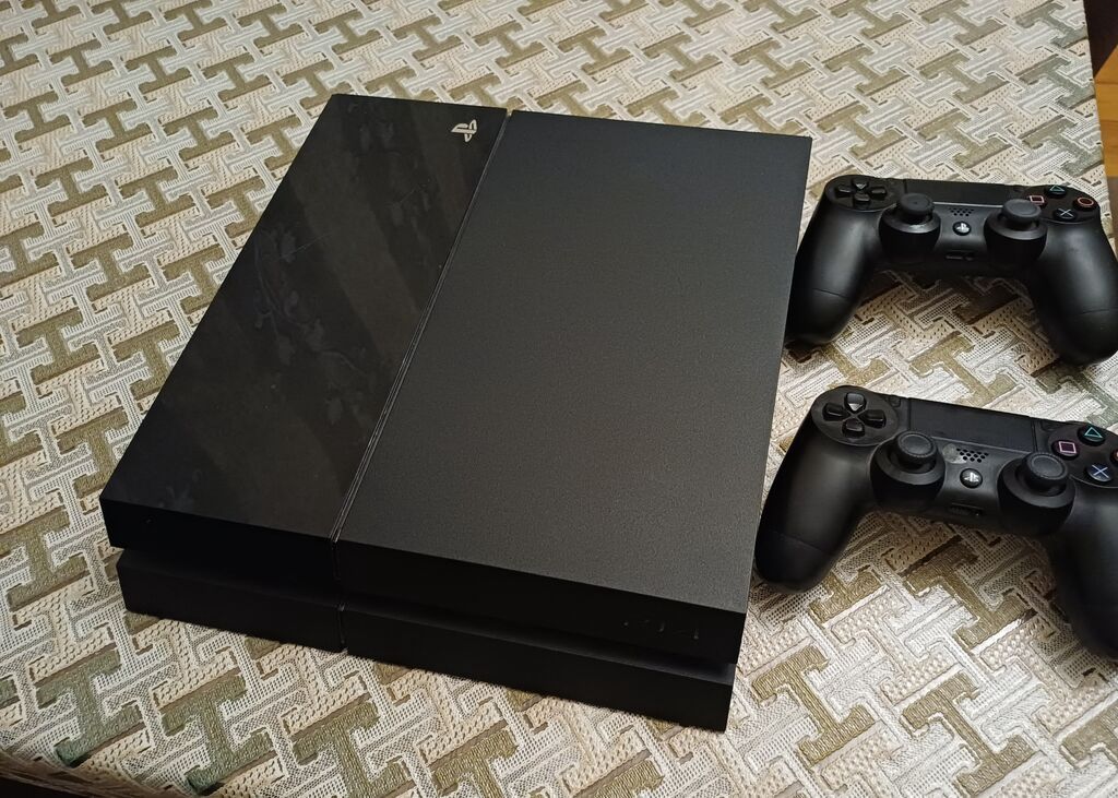 PlayStation 4 (PS4) oyun konsolu – 2 ədəd DualShock 4 pultu ilə — Elektronika, Bakı