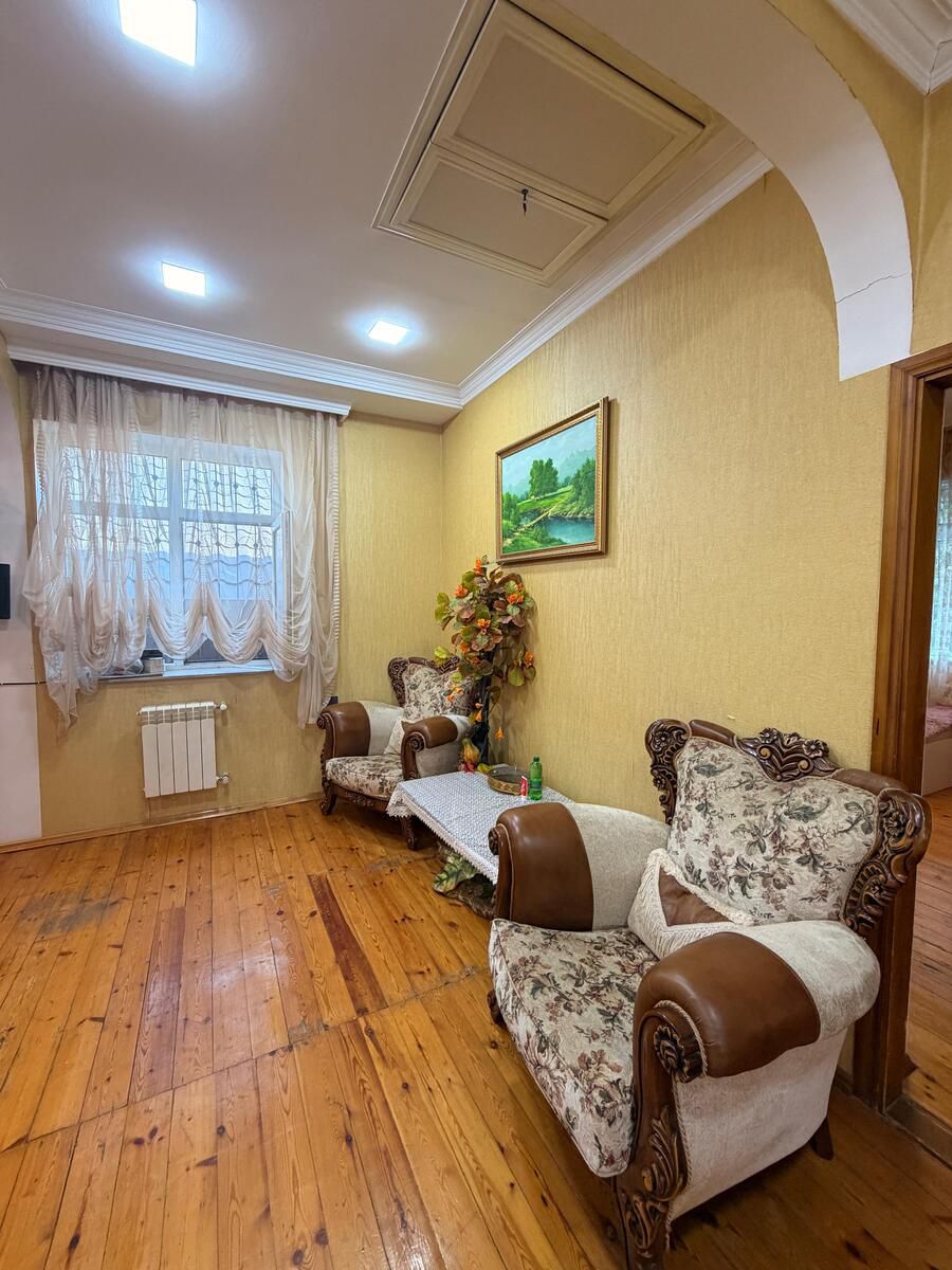 Satılır 8 otaqlı həyət evi/bağ evi 250 m² — Ev, villa, Bakı (7)