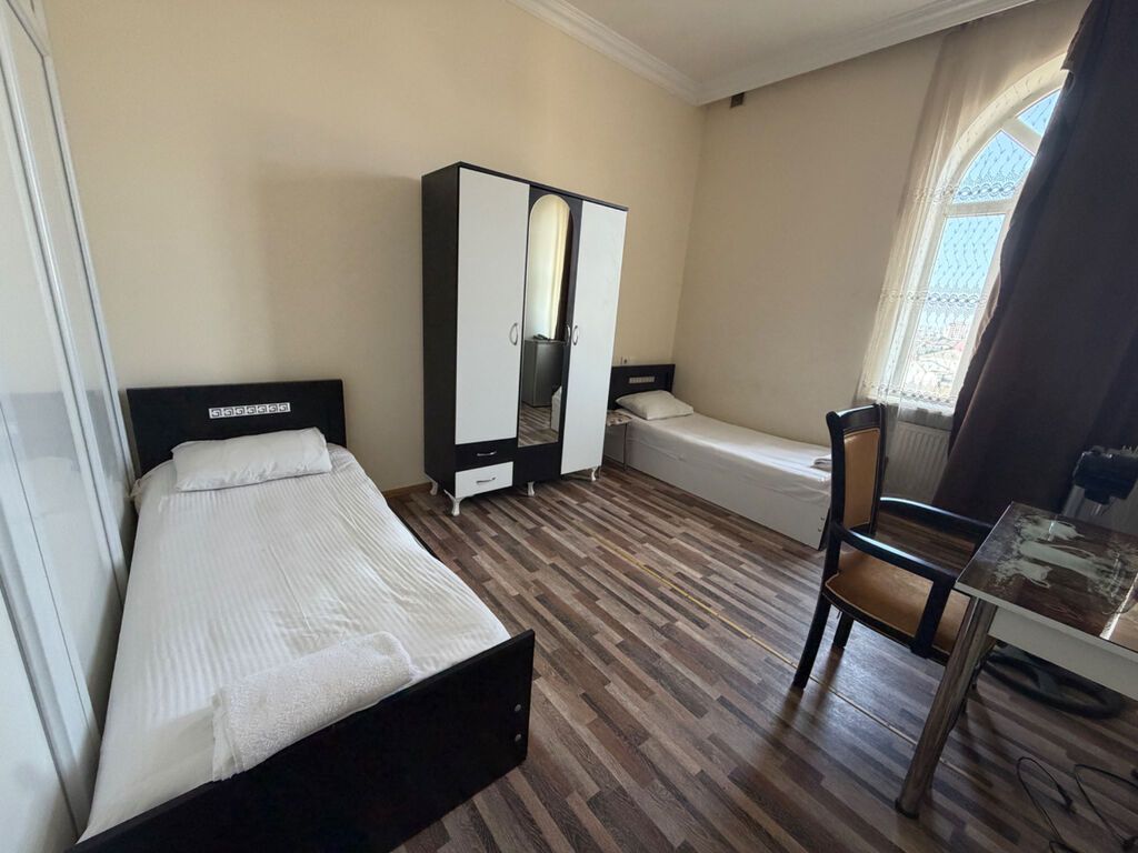 Badamdar Otel Tələbələrimizi salamlayır Otelimizde hostellerimiz — Daşınmaz əmlak, Bakı (2)
