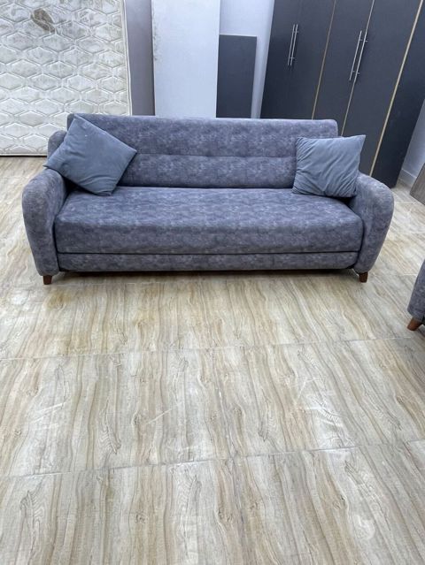 Divan 200azn. Acilir ve bazalidir. Unvan Xirdalan.*N17 — Min bir xirdavat dunyasi — Sofas