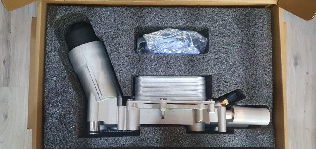 JEEP Grand Chrokee 3.6 mühərrik yağ soyuducu radiator — Ehtiyat hissələri və aksesuarlar, Bakı