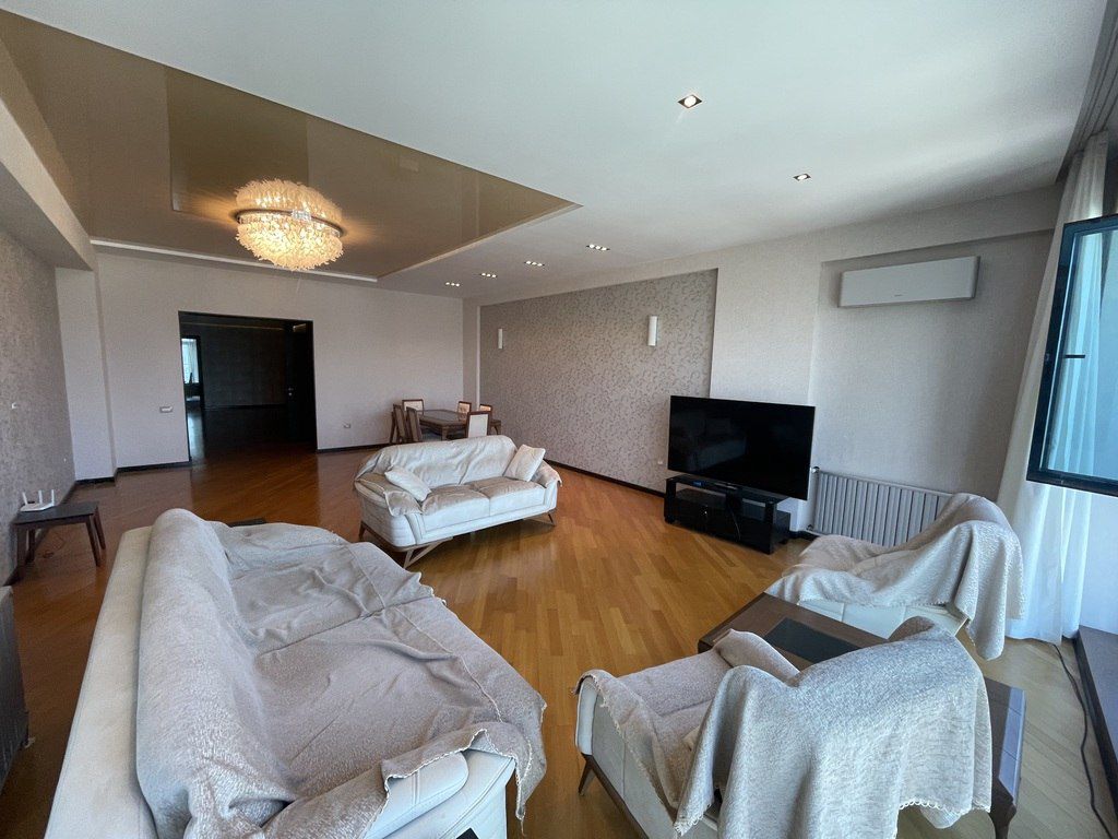 İcarəyə verilir 3 otaqlı yeni tikili 215 m² — Mənzil, Bakı (2)