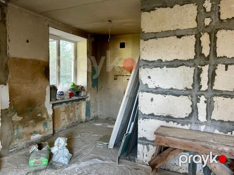 Satılır 2 otaqlı köhnə tikili 55 m²